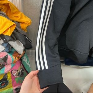 adidas sweatshirt large